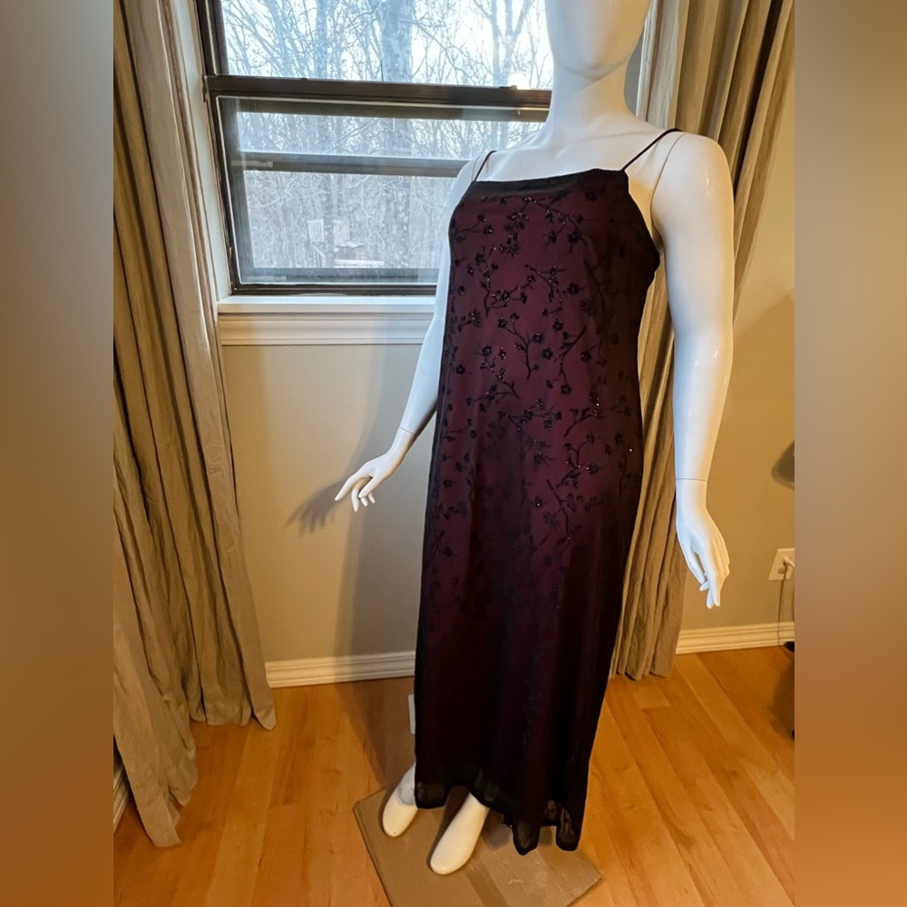 Floral mesh black and red dress